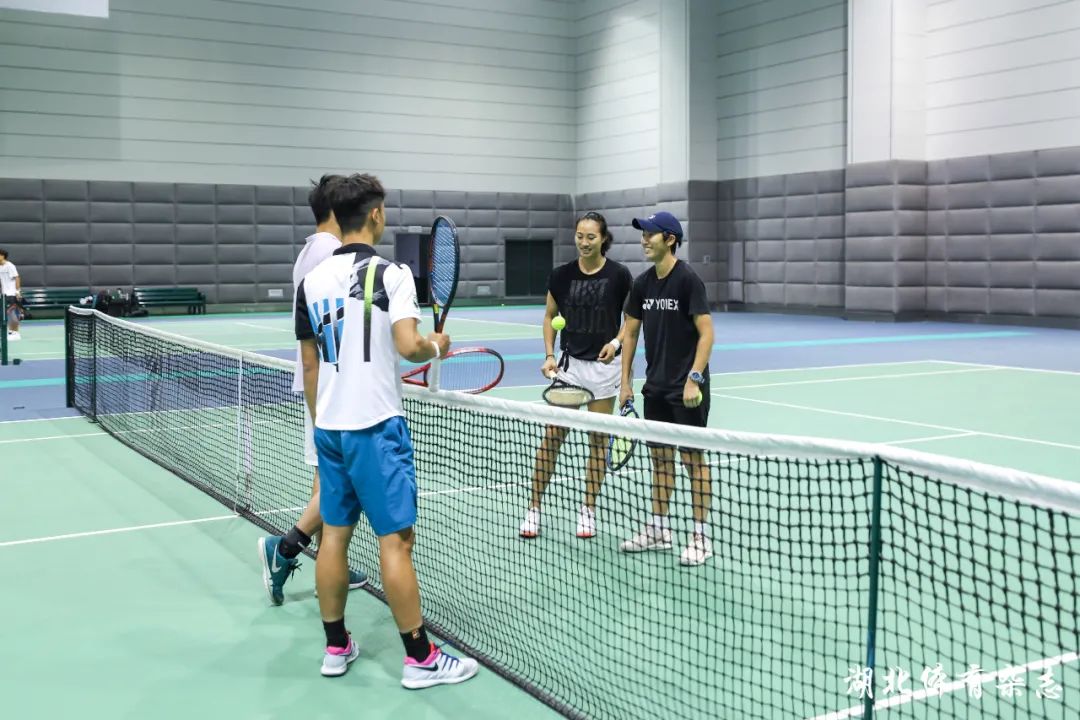 脚踝出现小 脚踝出现小