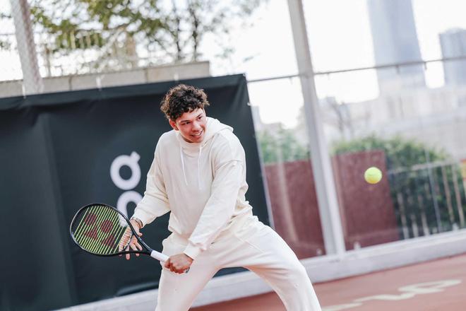 用一脚穿心 用一脚穿心