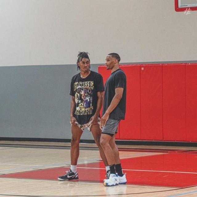 祈盼球队早 祈盼球队早