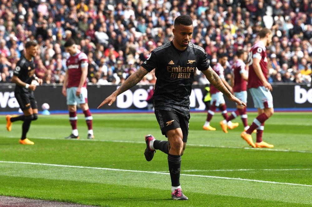 兰迪·强森在 40 岁高龄投出完全比赛，证明了长青树的传奇品质