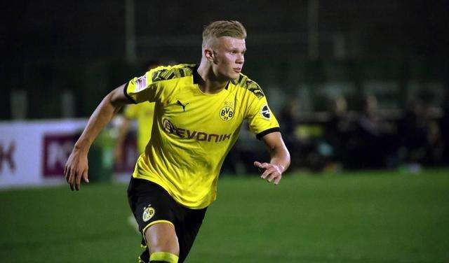 疑惑！杜锋为何坚持用低迷的胡明轩？CBA要迎新王，许钟豪笑嘻嘻