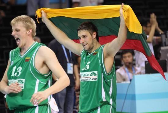 强者比拼不 强者比拼不