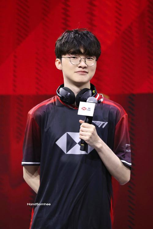 电竞与娱乐破次元碰撞，「快竞Allstar·峡谷奇妙夜」圆满